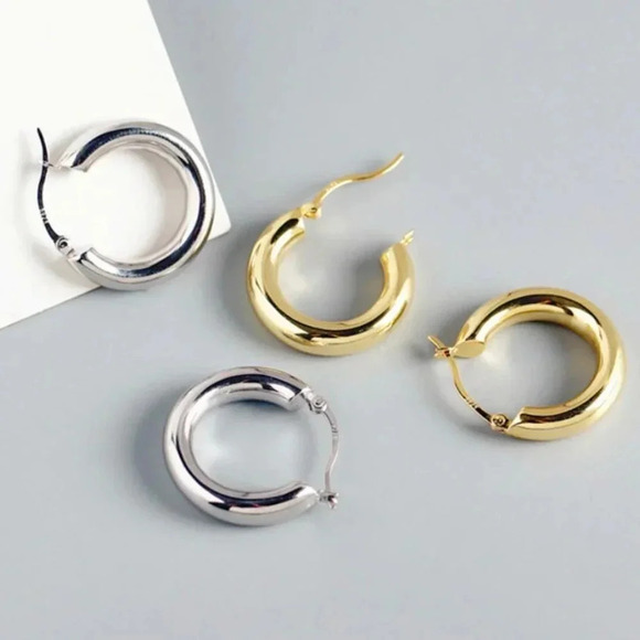 Minimalist 925 Sterling Silver Circle Hoop Earring - Picture 2 of 6